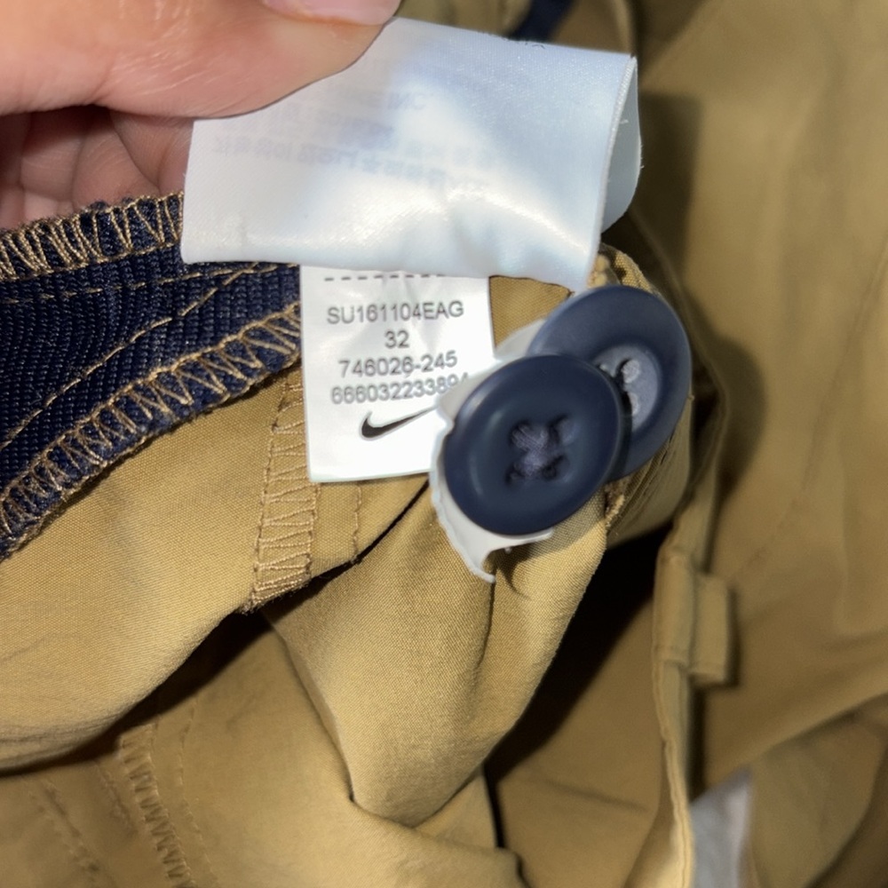 Nike Tech Woven Tan and Navy Blue Shorts Size Medium - Picture 6 of 6